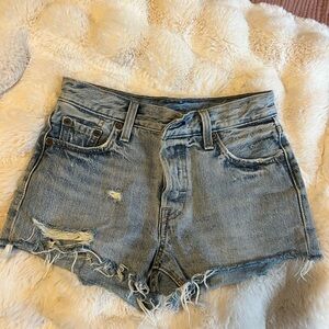Levi's 501 Distressed Jean Shorts Waveline 23